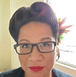 Meet your Posher, Julie